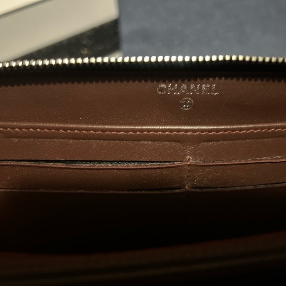 Chanel Lambskin Wallet - Picture 5 of 10